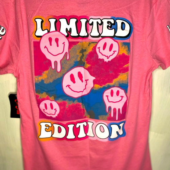 NWT~ 🔥 On Fire 🔥 - “Limited Edition” Pink Women’s T-Shirt - Picture 4 of 7
